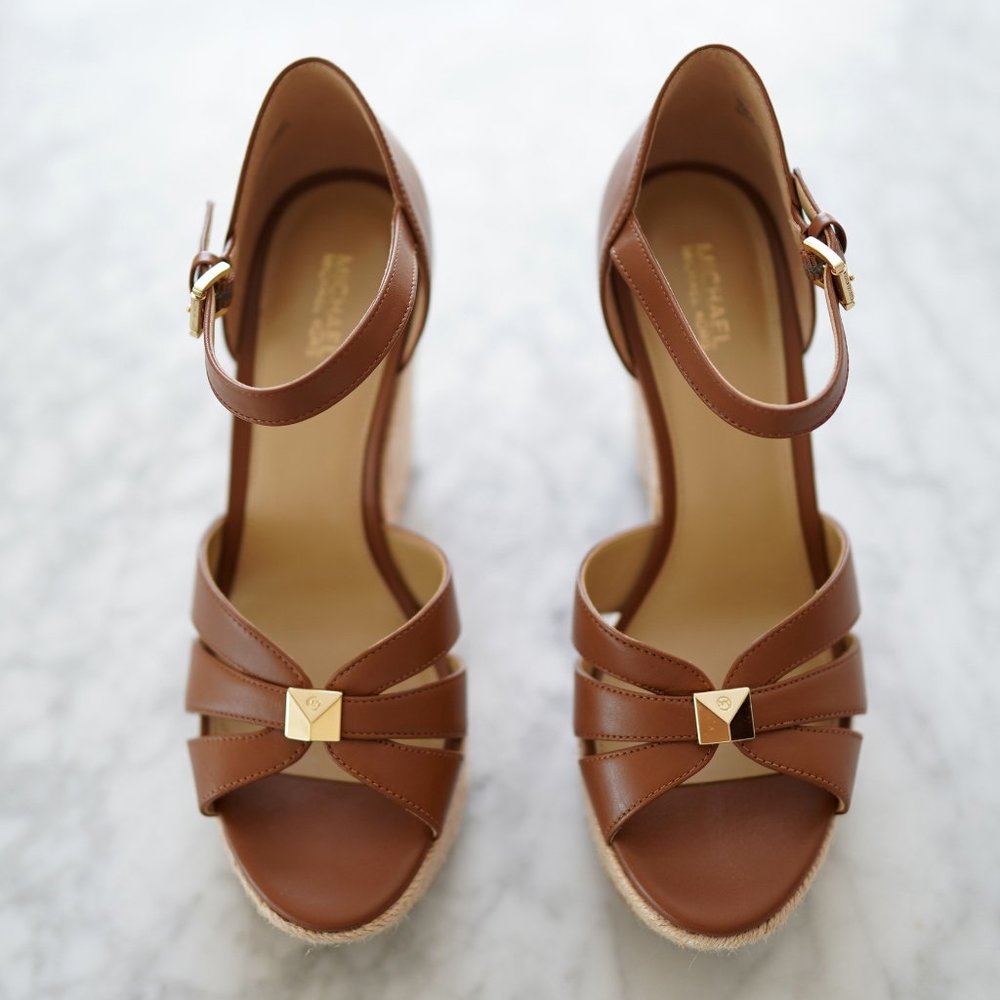 MICHAEL Michael Kors Maggie Wedge. Size 8